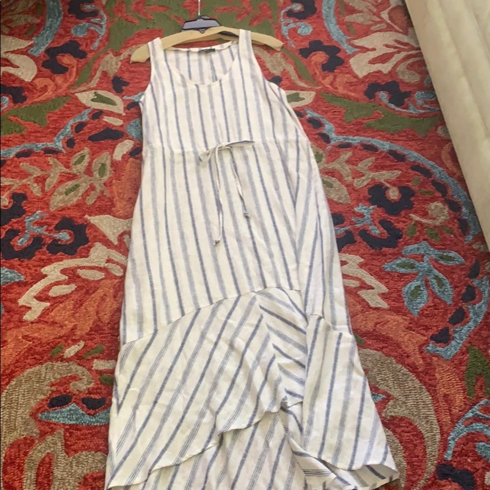 Sleeveless linen dress